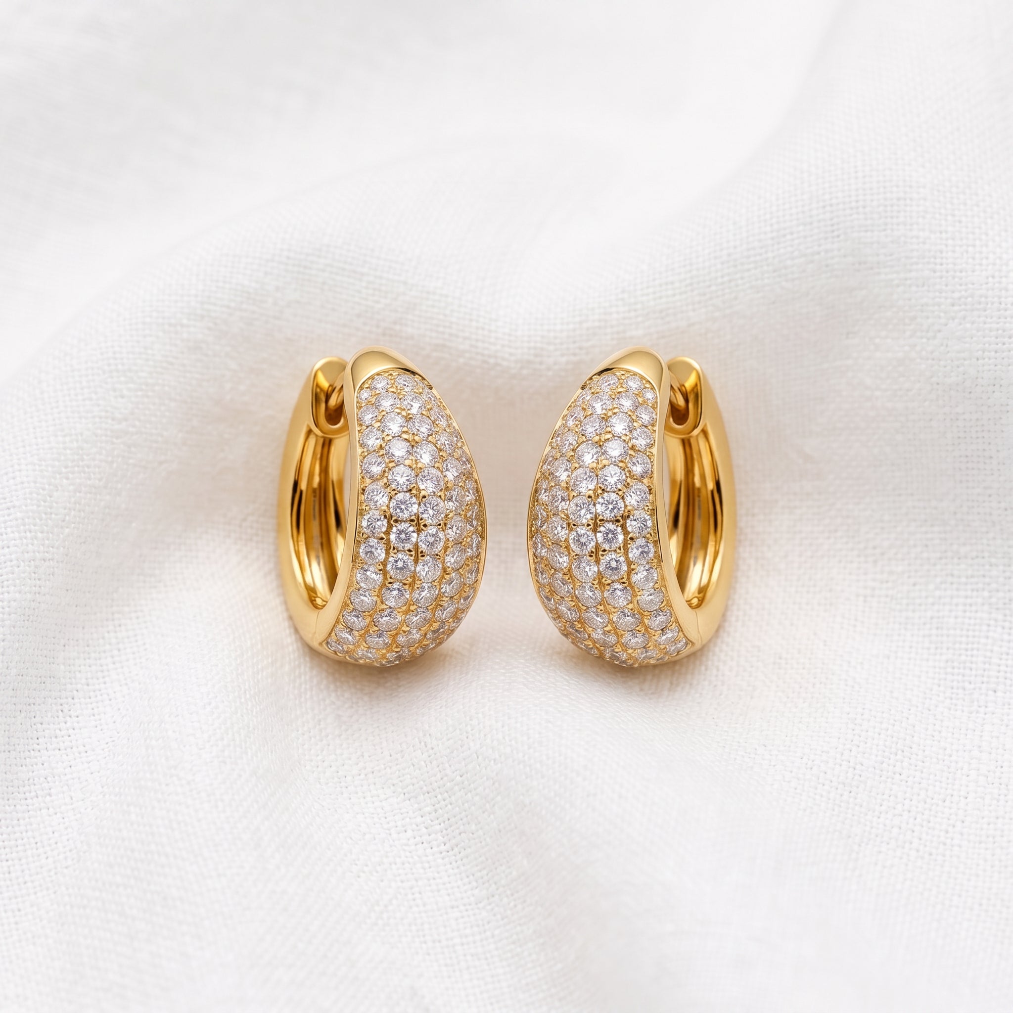 Créoles Soleil - Boucles d'oreilles dorées ornées des strass
